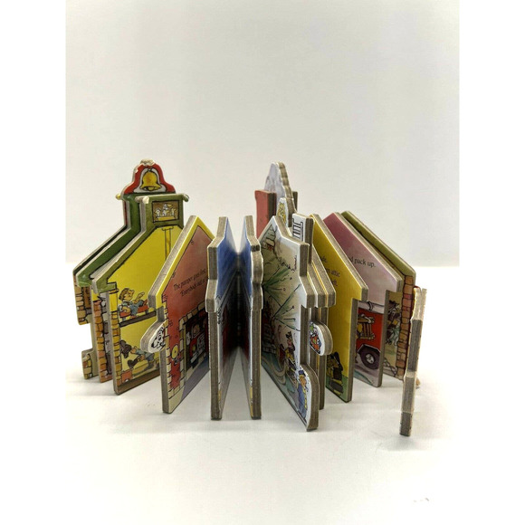 Mini House: Firehouse Co No 1 Peter Lippman Children's Board Book 1994 - Picture 4 of 7